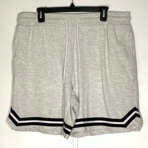 RDI Solid Pique Court Shorts in Heather Grey - Picture 2 of 6